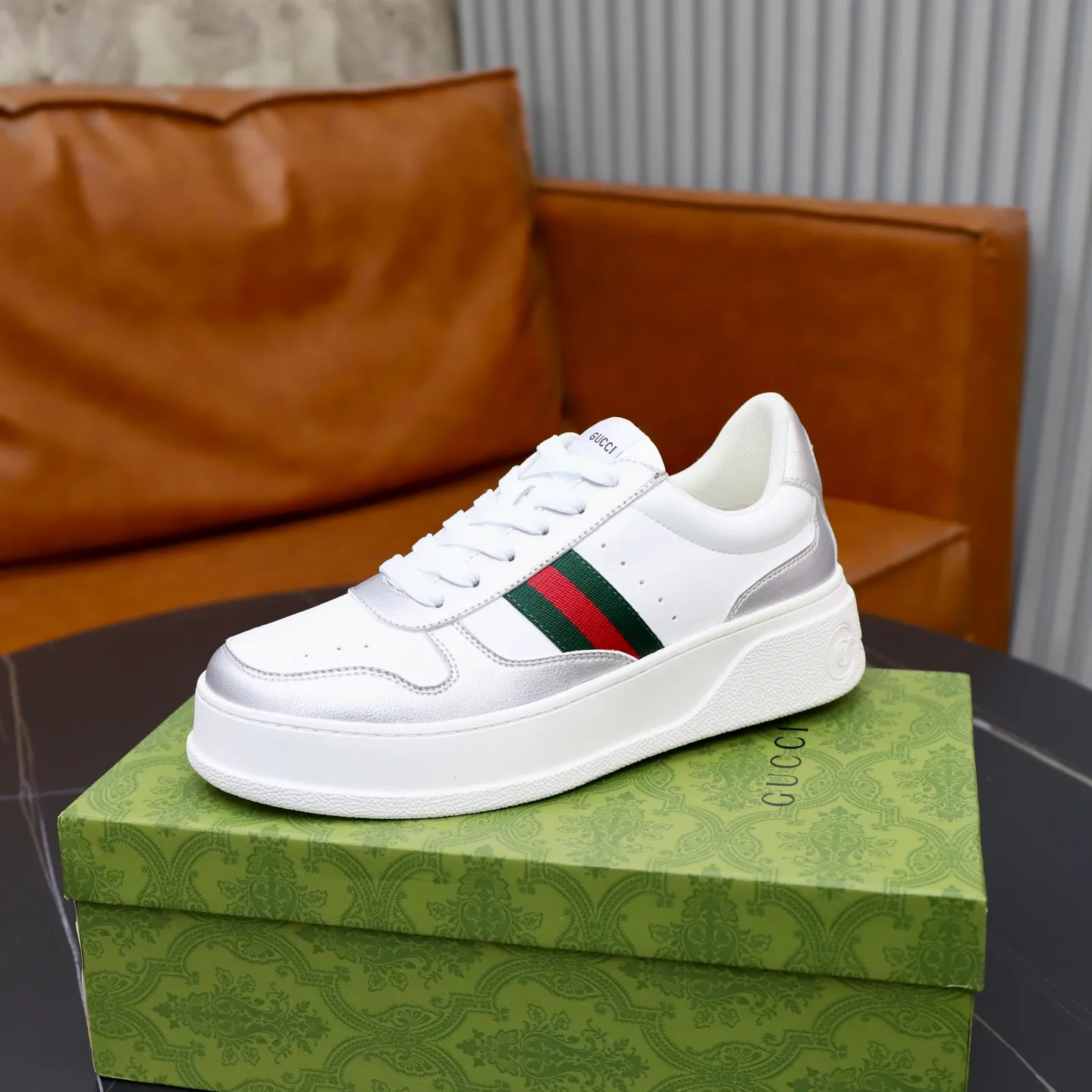 Ex-factory price: 400💰🙅‍♂️🙅‍♂️🙅‍♂️ Brand: GUCCI Standard code: 38-44 (45 customized) Grade: Same as the official website Material: Original leather stitching brand cloth Comfortable and breathable sheepskin lining Lightweight and wear-resistant outsole Style category: Men's fashionable casual shoes Sports shoes Distinguished luxury brand elements Top luxury Color: actual picture color